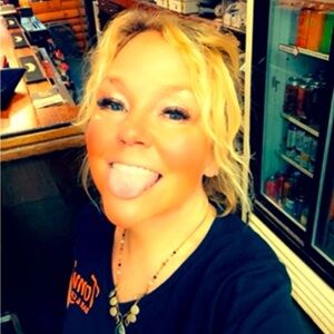 Meet your Posher, Michele